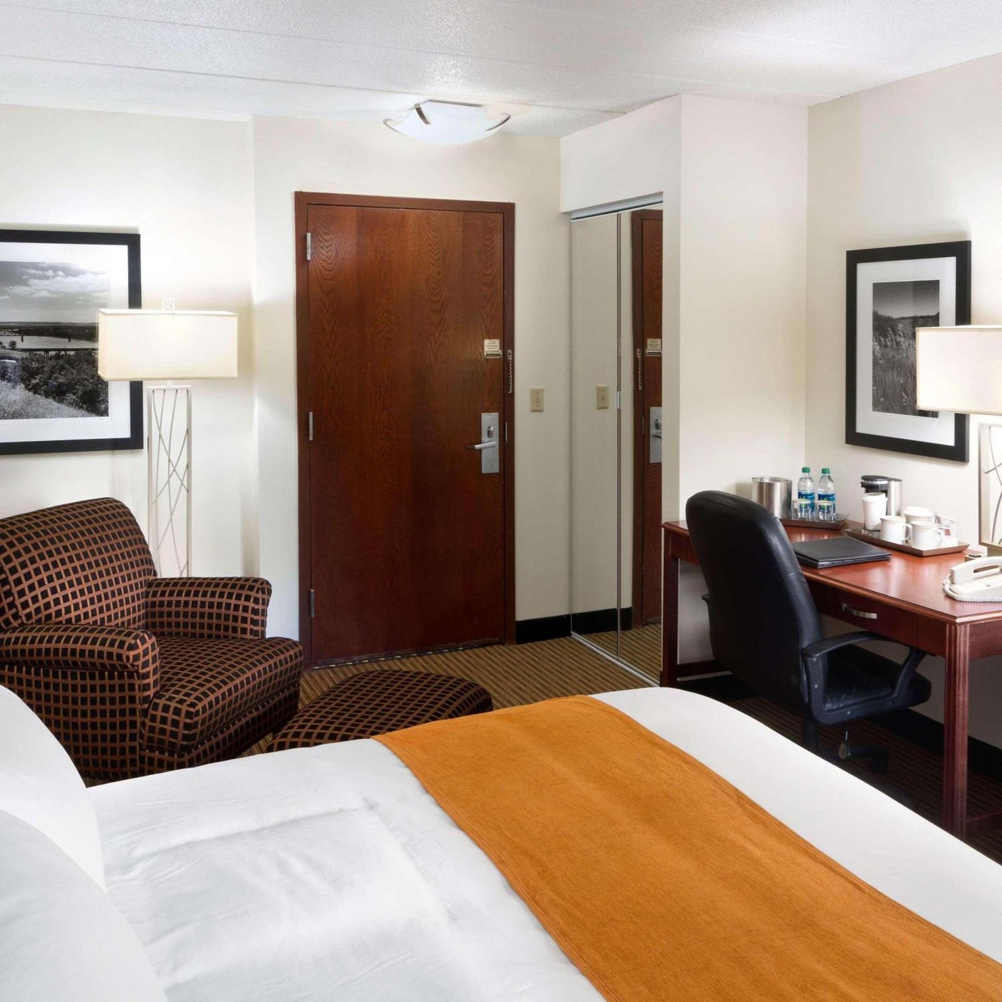 Radisson Hotel Bismarck Dış mekan fotoğraf